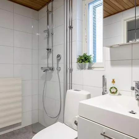 Apartment City Island Studio Apartment, 4 Beds, Street Parking, 3km To City Center, Bus Stop 200m
