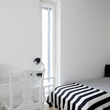 アパート City Island Studio Apartment, 4 Beds, Street Parking, 3km To City Center, Bus Stop 200m ヘルシンキ