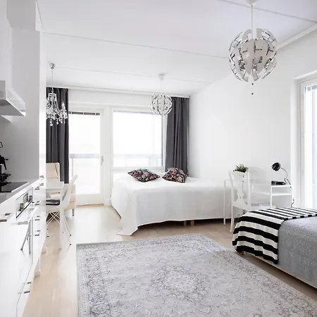 Apartment City Island Studio Apartment, 4 Beds, Street Parking, 3km To City Center, Bus Stop 200m *