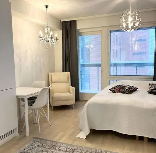 City Island Studio Apartment, 4 Beds, Street Parking, 3km To City Center, Bus Stop 200m