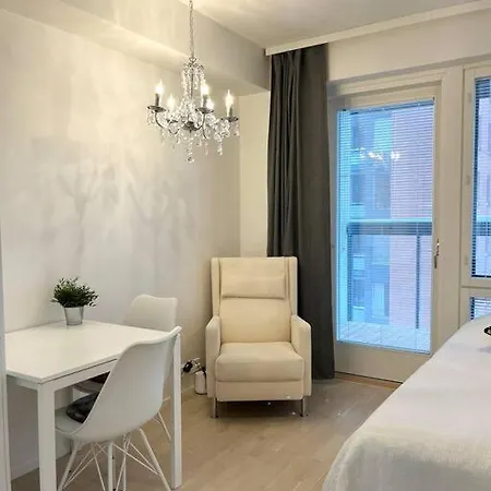 City Island Studio Apartment, 4 Beds, Street Parking, 3km To City Center, Bus Stop 200m * Helsinki